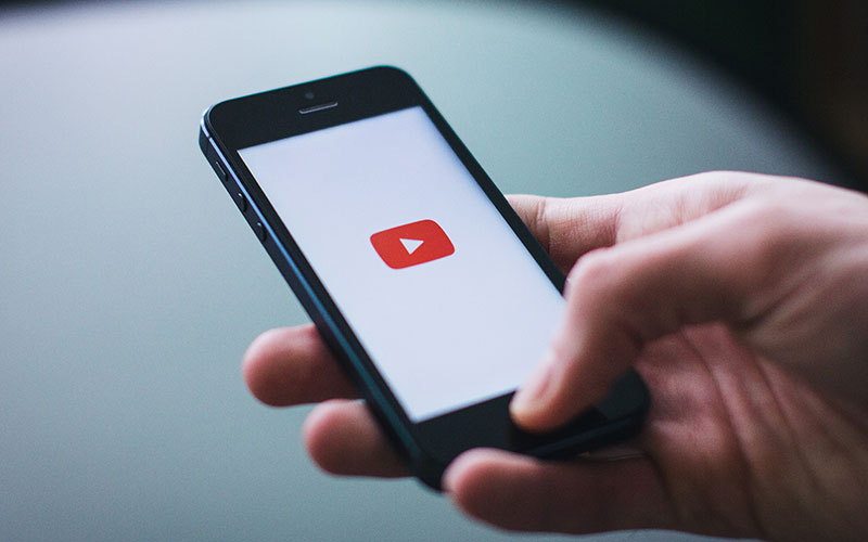 25 Fitness Youtube Channels You Should be Subscribed to