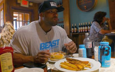 Full Day of Eating With 300lb Beast Athlete Juan Morel