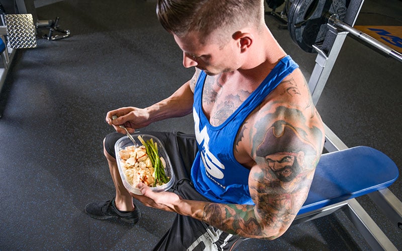 M&S Athlete cycling his carb intake around workout