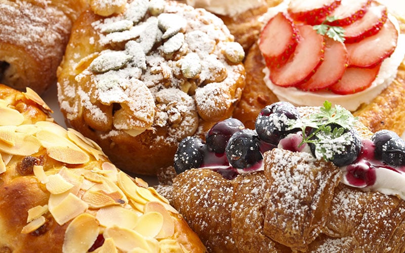 Pastries that contain gluten
