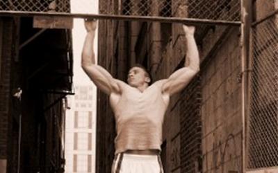 How Chin-Ups/Pull-Ups Can Help Your Bench Press