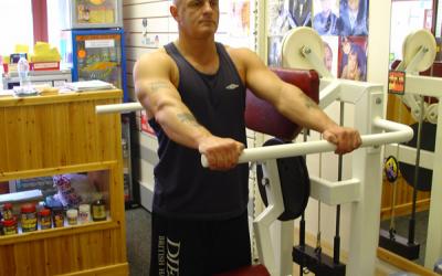 Hip Flexion Machine