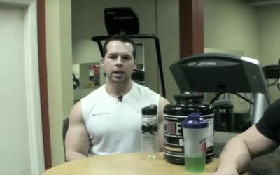 Two bodybuilders talking