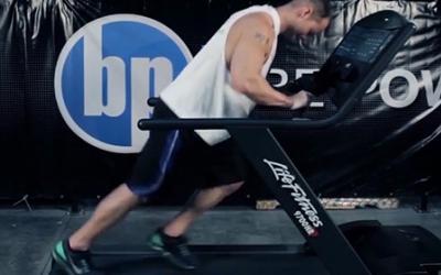 Bodybuilder running on the treadmill